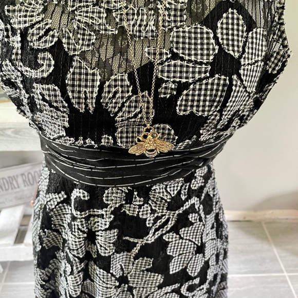 Anthropologie Dress Size 0 - Picture 3 of 6